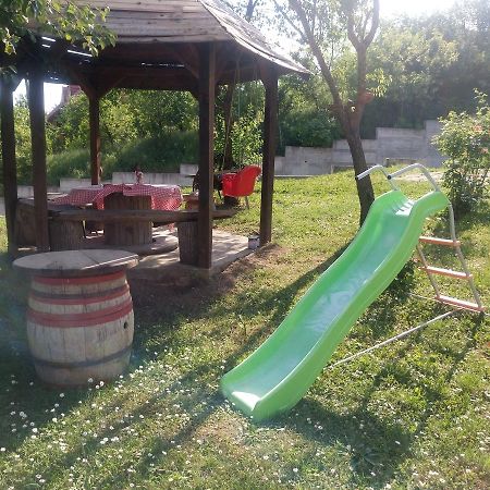 Apartmani Jankovic Врднік Екстер'єр фото